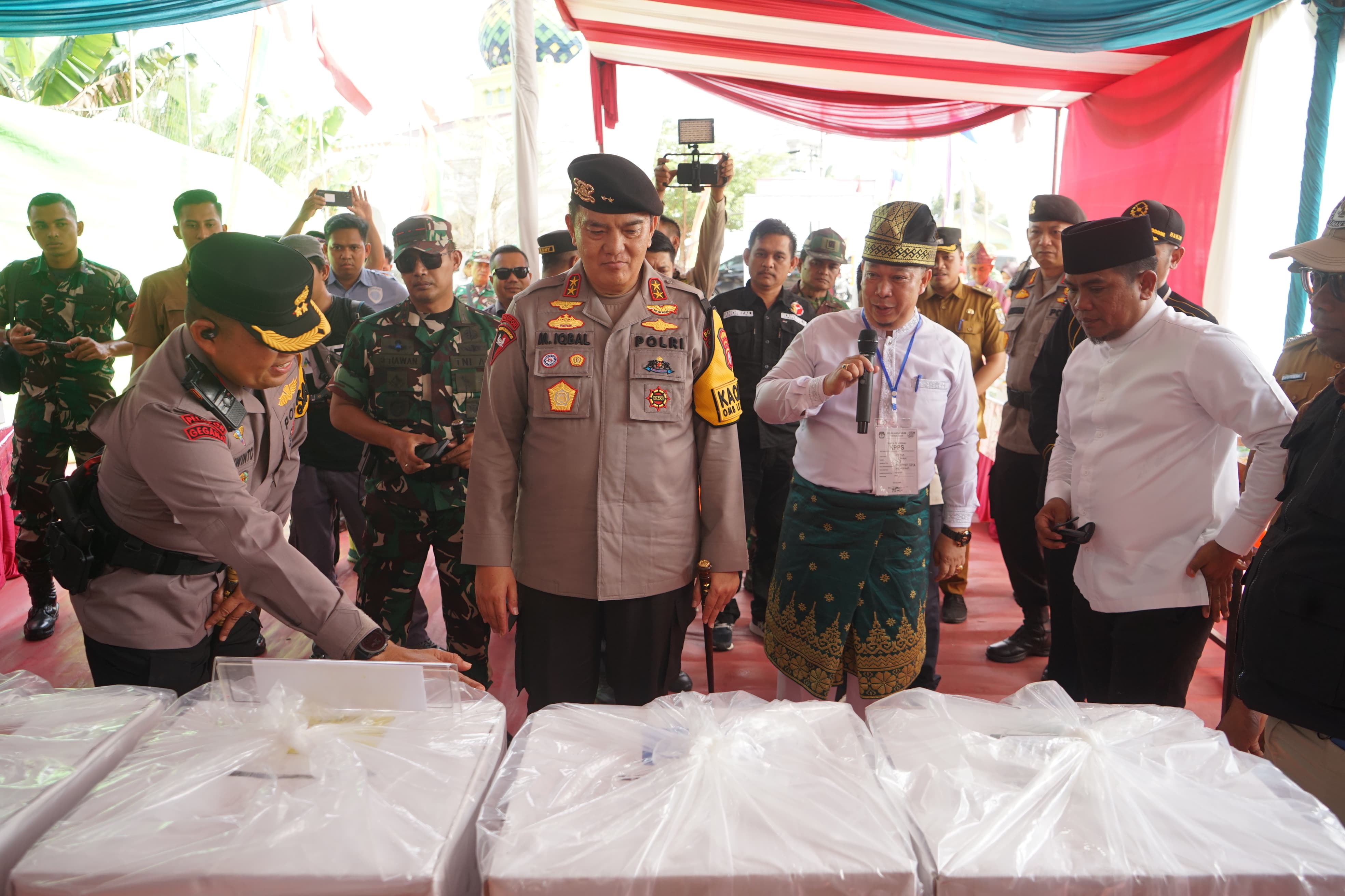 Kapolda, Ketua KPU dan Bawaslu Keliling Riau Cek Persiapan TPS